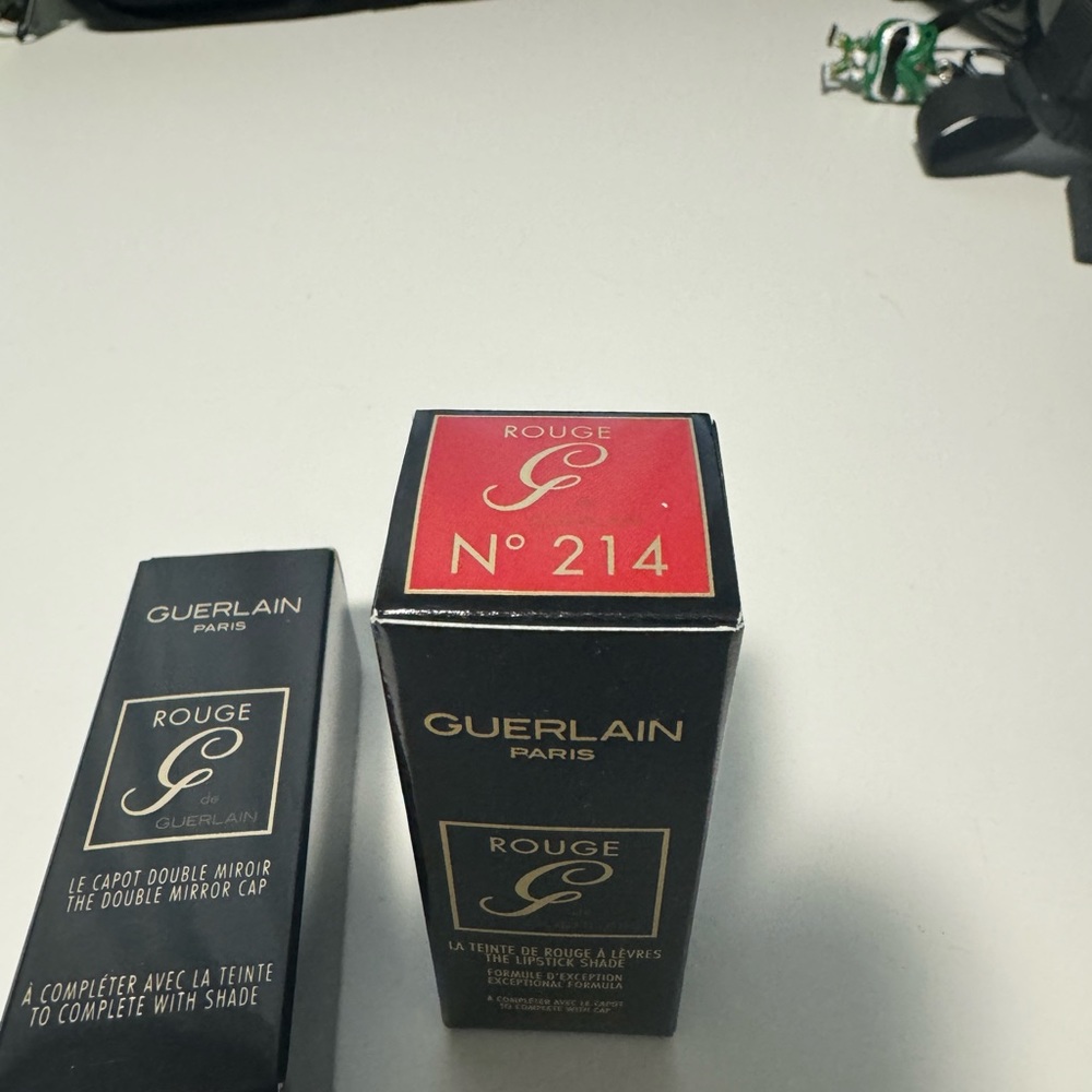 Guerlain rouge g de lipstick 214 red with brand new case